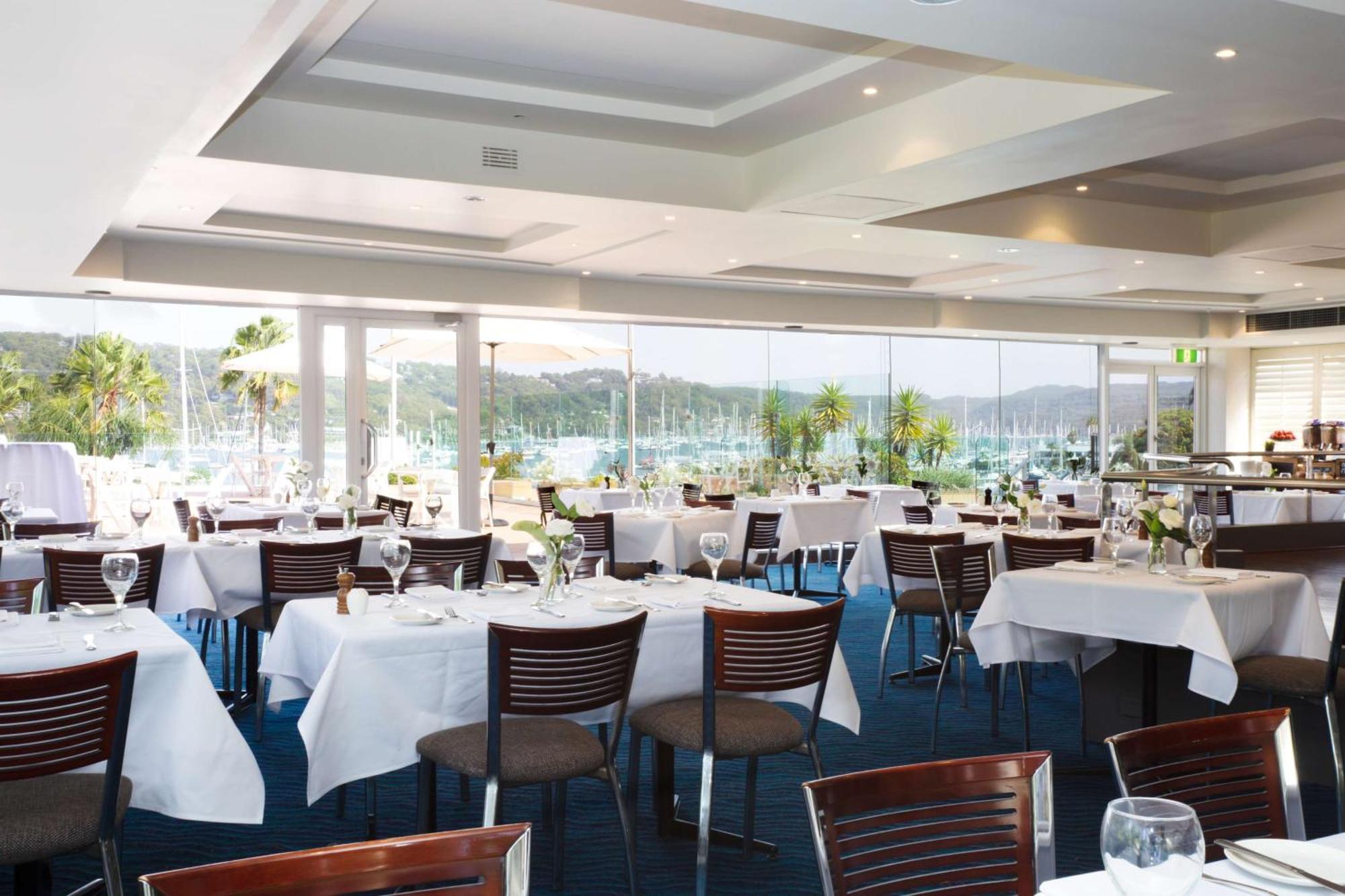 Mirage Hotel Newport Ngoại thất bức ảnh