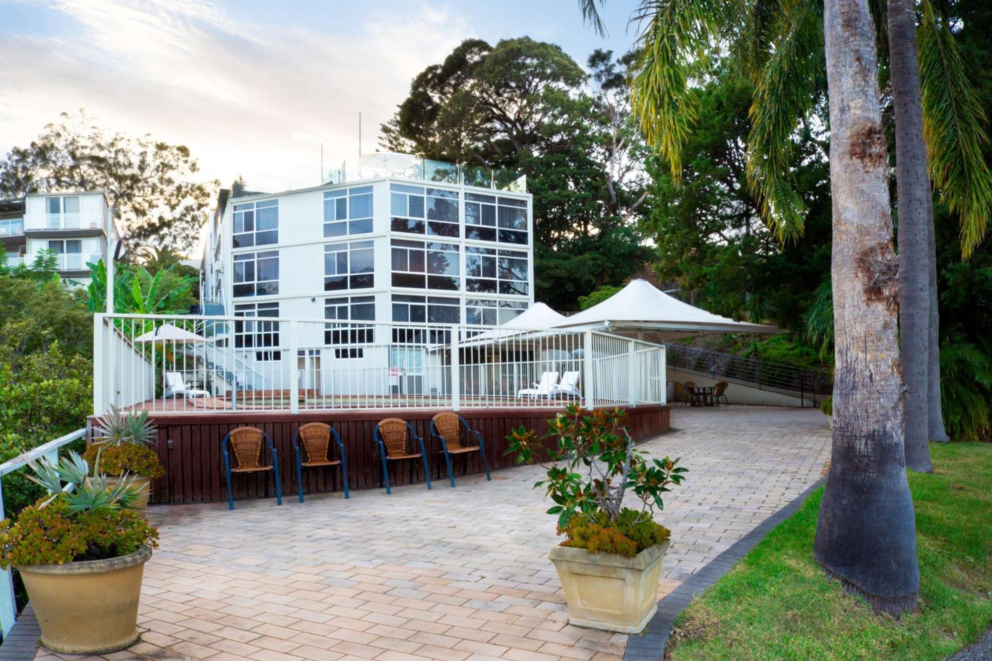 Mirage Hotel Newport Ngoại thất bức ảnh