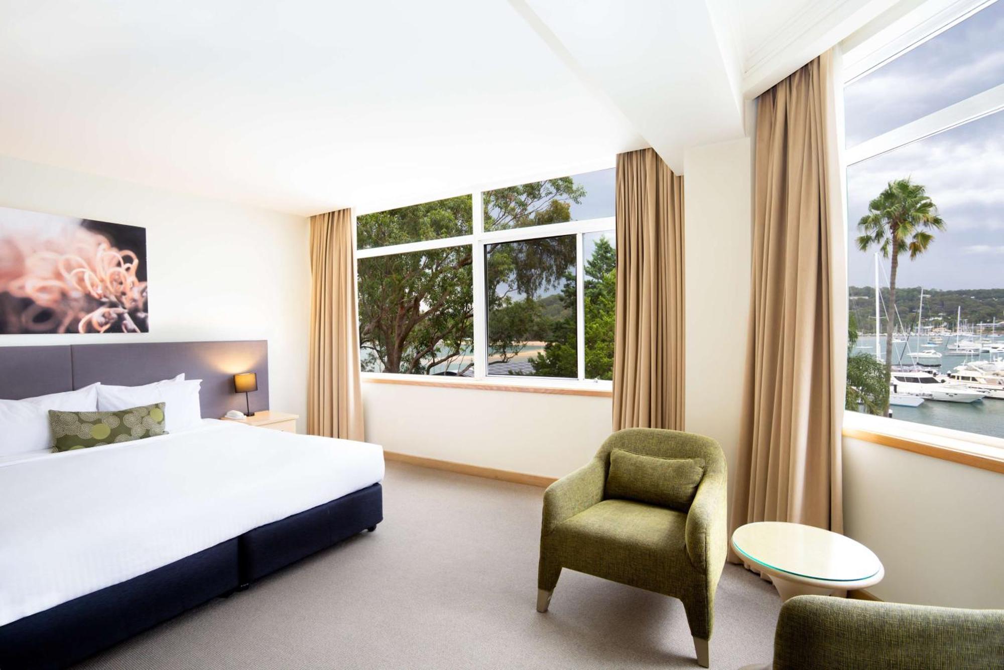 Mirage Hotel Newport Ngoại thất bức ảnh